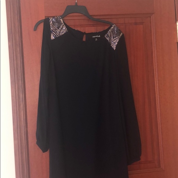 Great Condition Navy Slit Sleeve Dress - Picture 4 of 6